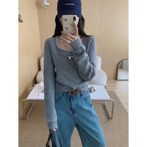 Real shot of super nice square neck knitted sweater for women, new slim fit inner layering shirt, short right shoulder top