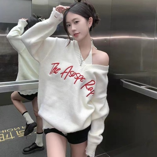 Good quality lazy style white long-sleeved sweater for women autumn soft and waxy loose v-neck mid-length top jacket