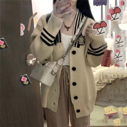 Atmosphere college style chic V-neck sweater jacket spring 2024 new fashion fashionable knitted cardigan for women