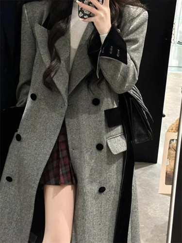 Autumn and winter 2024 new gray long Hepburn style woolen coat for women Korean style high-end small woolen coat