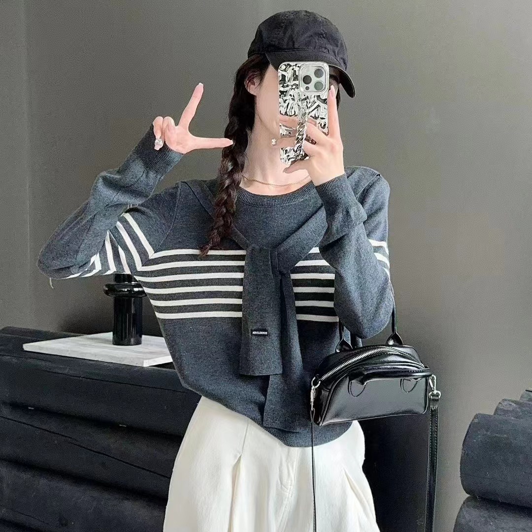 2024 Designed Knitted Sweater Women’s College Style Versatile Striped Knitted Pullover Sweater Bottoming Top