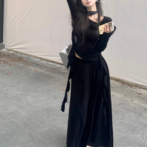 Real shot~Autumn French high-end long-sleeved pleated waist knitted top + half-length skirt two-piece set