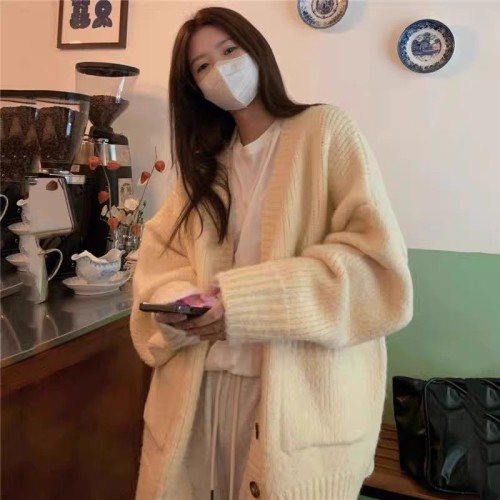 Lazy style sweater jacket for women in autumn and winter new casual loose soft waxy outer wear student thickened knitted cardigan top