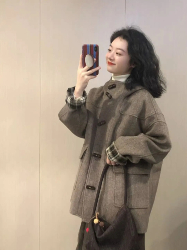 Horn button hooded Korean style woolen coat for women autumn and winter 2024 new Hepburn style small person woolen coat