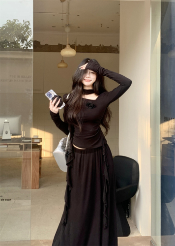 Real shot~Autumn French high-end long-sleeved pleated waist knitted top + half-length skirt two-piece set