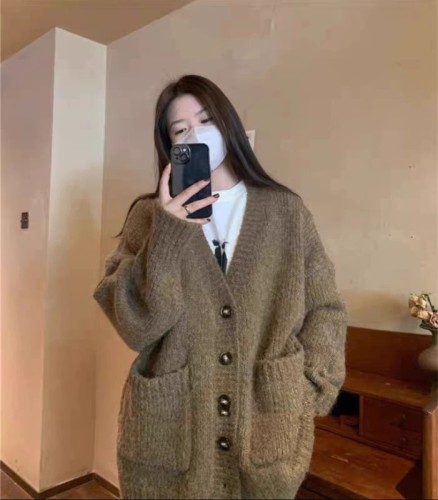 Lazy style sweater jacket for women in autumn and winter new casual loose soft waxy outer wear student thickened knitted cardigan top