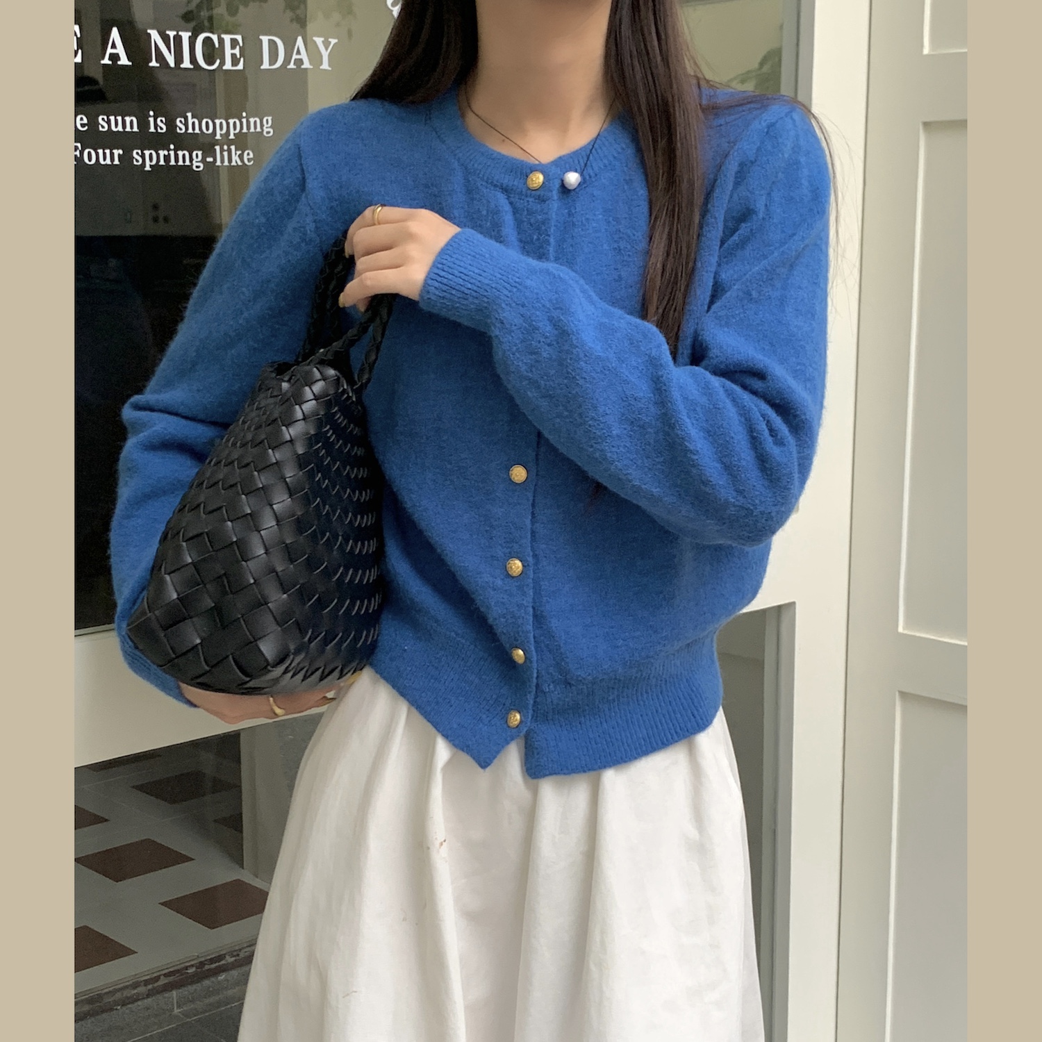 Real shot of Dongdaemun, South Korea, metal buttons, thickened woolen cardigan, slim sweater jacket