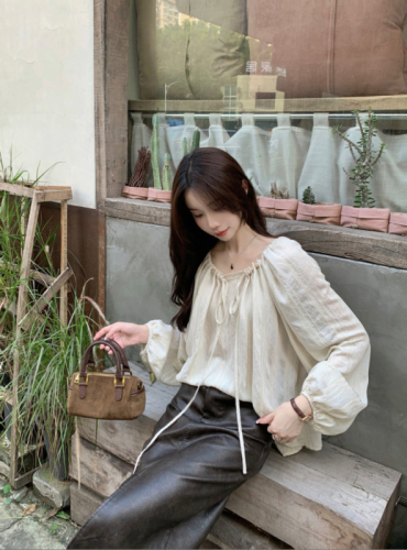 Real shot!  French retro gentle style round neck drawstring top apricot loose versatile striped long-sleeved shirt