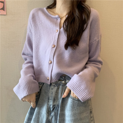 Actual shot~Fashionable short style soft and waxy single-row small wooden buttons round neck long-sleeved knitted cardigan for women