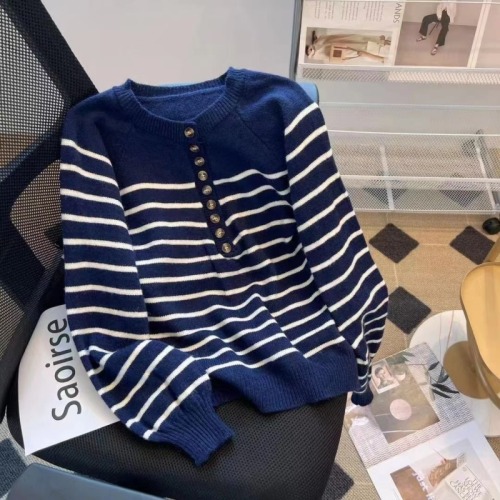 Striped sweater women's spring, autumn, autumn and winter design niche loose lazy style high-end outer knitted top