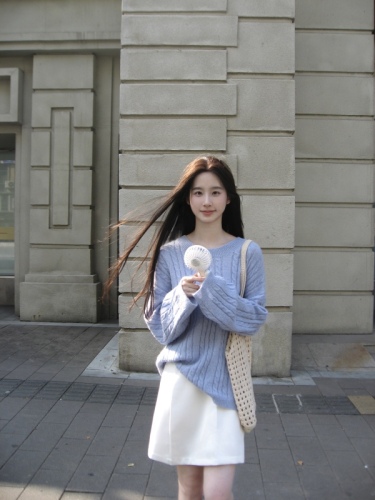 Actual shot of simple and versatile Korean style fresh round neck pullover twist sweater for women in winter