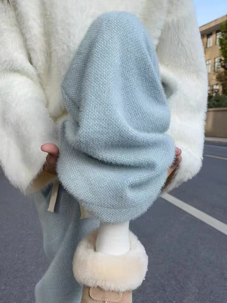 Blue Mink Fleece Glutinous Rice Women's Autumn/Winter New Soft and Chewy Knitted Wide Leg Pants with Drape Casual Straight Leg Floor-Length Pants