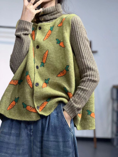 New autumn and winter round neck forest style literary print loose casual slim cardigan temperament knitted vest for women