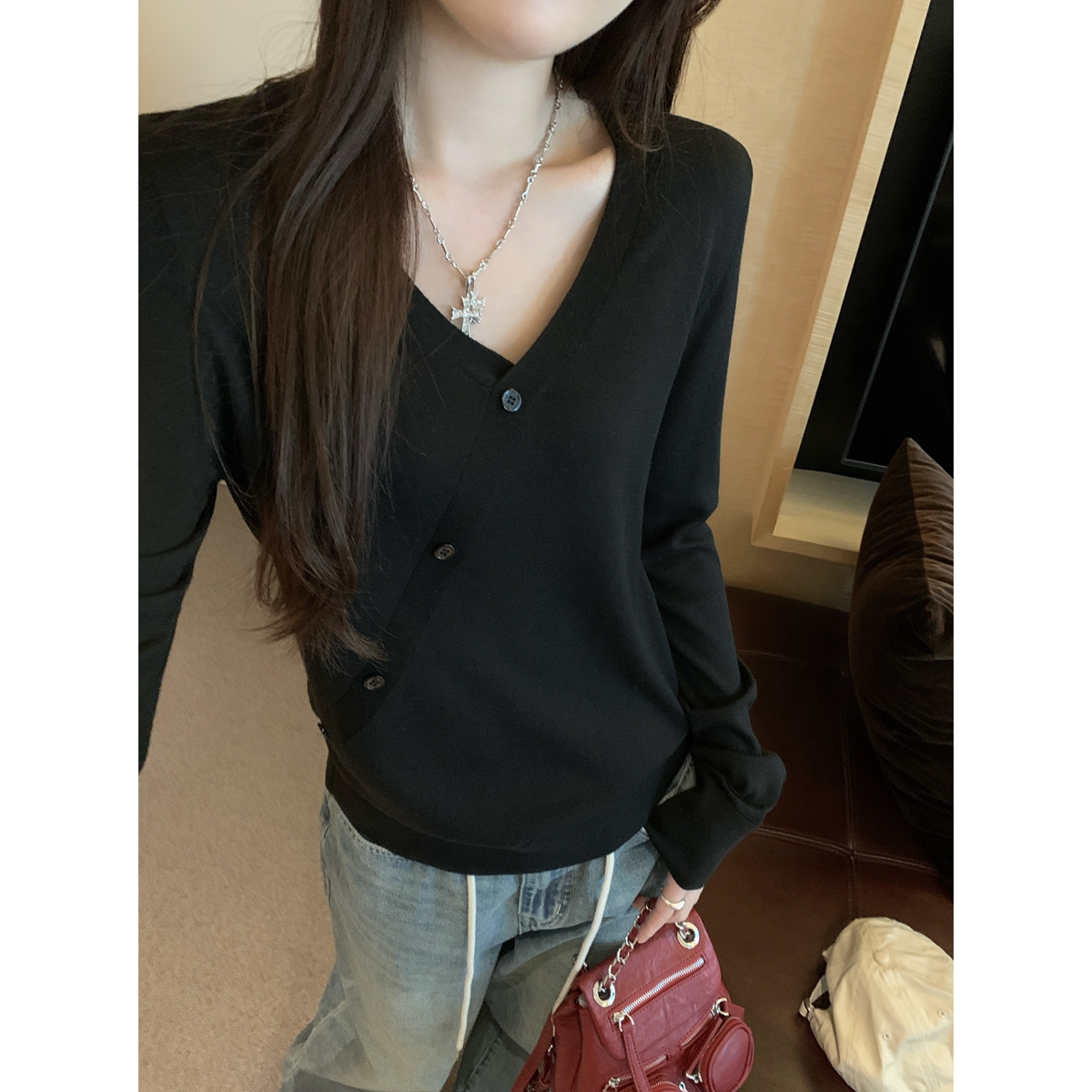 Real shot of autumn and winter Korean style temperament v-neck oblique button soft and waxy versatile 6 wool knitted long-sleeved bottoming shirt top