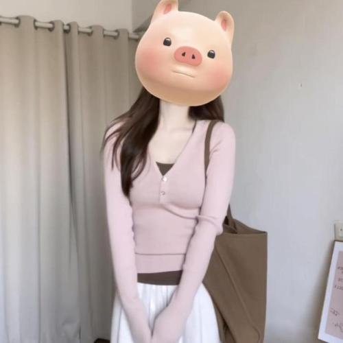 Sweet hot girl fake two-piece bottoming sweater for women in autumn and winter new pink V-neck layered wear with right shoulder long-sleeved T-shirt for women