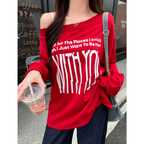 Actual shot of 21 count pure cotton design two-wear letter printed oblique shoulder red sweatshirt women's off-shoulder top