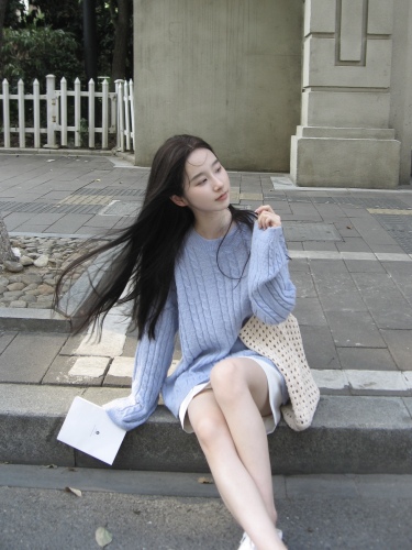 Actual shot of simple and versatile Korean style fresh round neck pullover twist sweater for women in winter