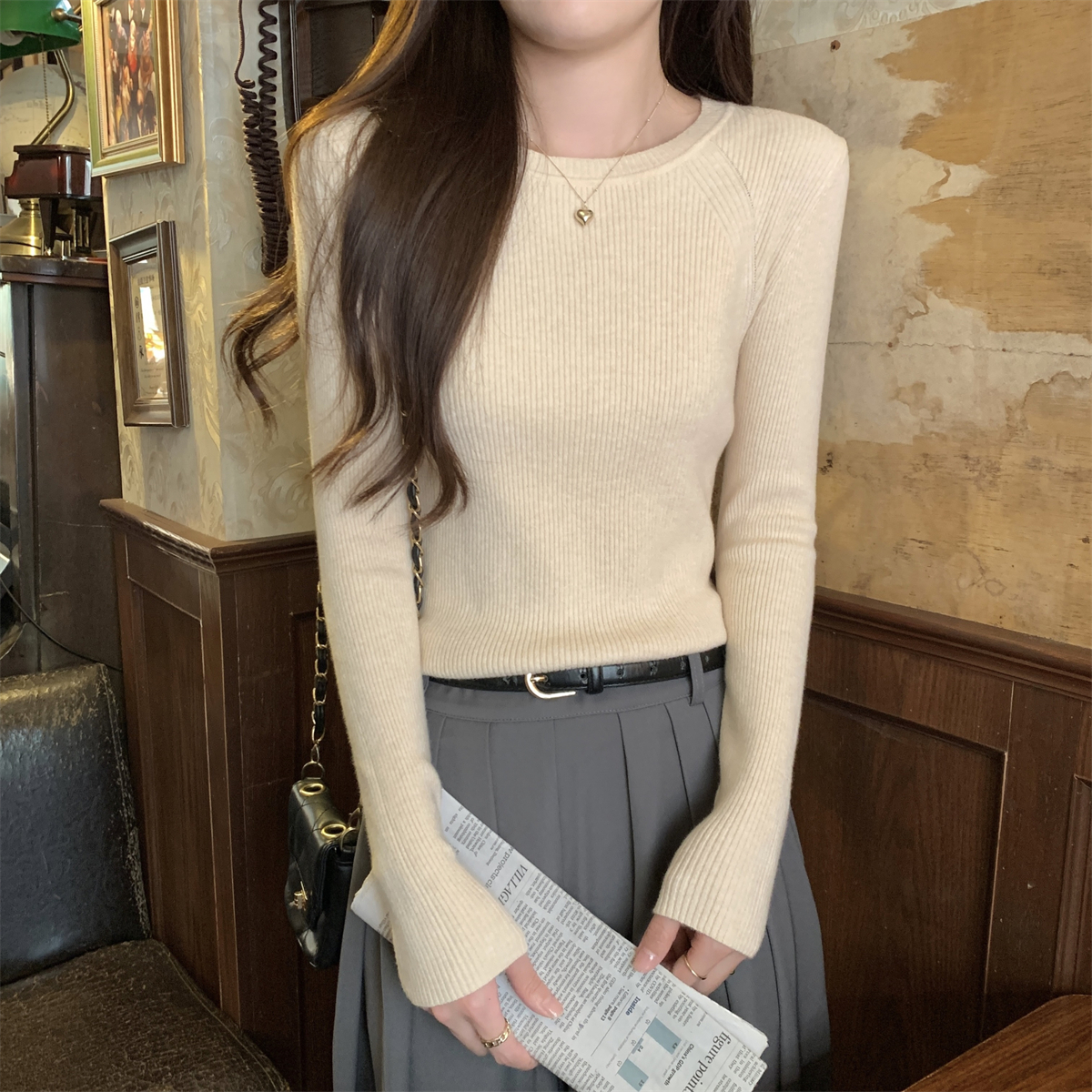 Real shot of autumn and winter Korean style slim round neck simple slim and versatile Andy velvet long-sleeved bottoming knitted top
