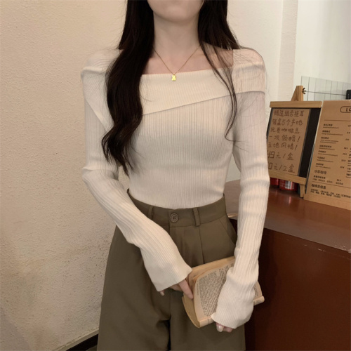 One-shoulder knitted bottoming shirt for women in spring, autumn and winter with irregular French style high-waisted right-shoulder clavicle long-sleeved top