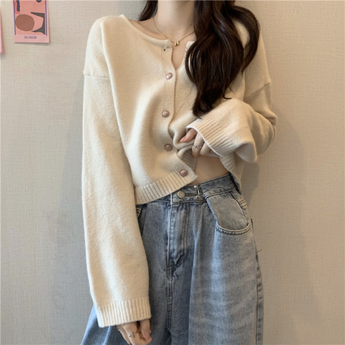 Actual shot~Fashionable short style soft and waxy single row small wooden buttons round neck long sleeve knitted cardigan for women