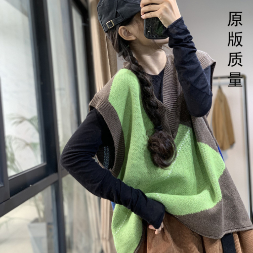 High-quality autumn and winter casual Korean style short front and long back for age-reducing and super loose college style knitted sweater vest top for women