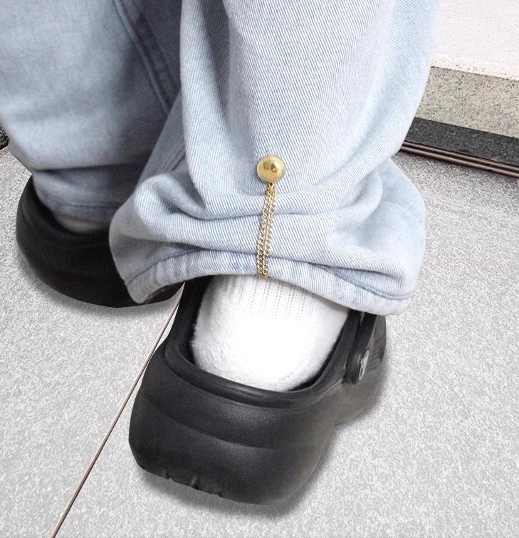 Pants leg fixing clip, pull side buckle, cincher to fix the length of trousers, change the length of trousers to shorten, leg buckle artifact, magnetic suction, seam-free buckle chain