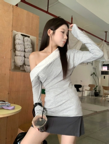 Real shot of off-shoulder shirt collar gray lace splicing slim long-sleeved early autumn new top