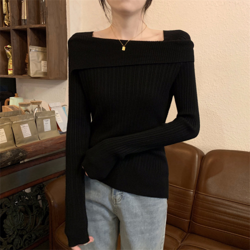 One-shoulder knitted bottoming shirt for women in spring, autumn and winter with irregular French style high-waisted right-shoulder clavicle long-sleeved top