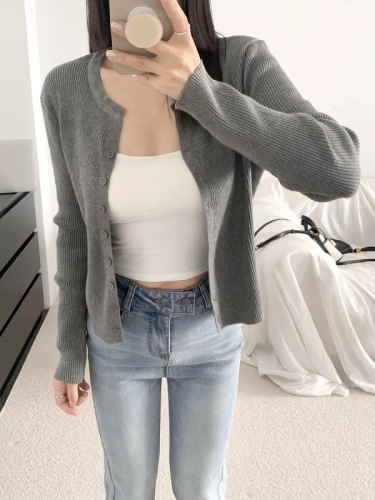 Zheng Feifei knitted cardigan jacket for women spring and autumn new design niche slimming short long-sleeved top