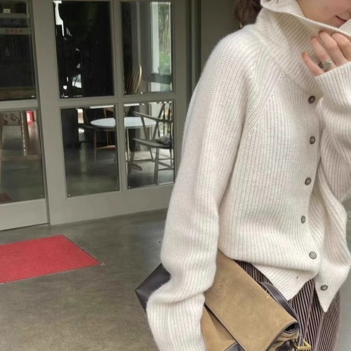 High-end simple high-neck thickened cashmere knitted cardigan for women autumn and winter loose short sweater coat wool top