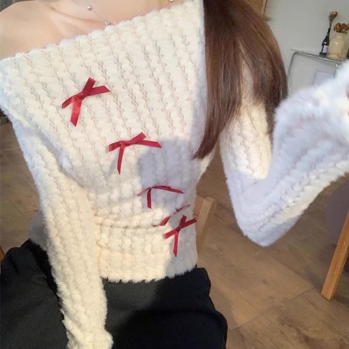 French sweet and spicy one-shoulder twist sweater for women early autumn slim-fitting showing bow chic white sweater top