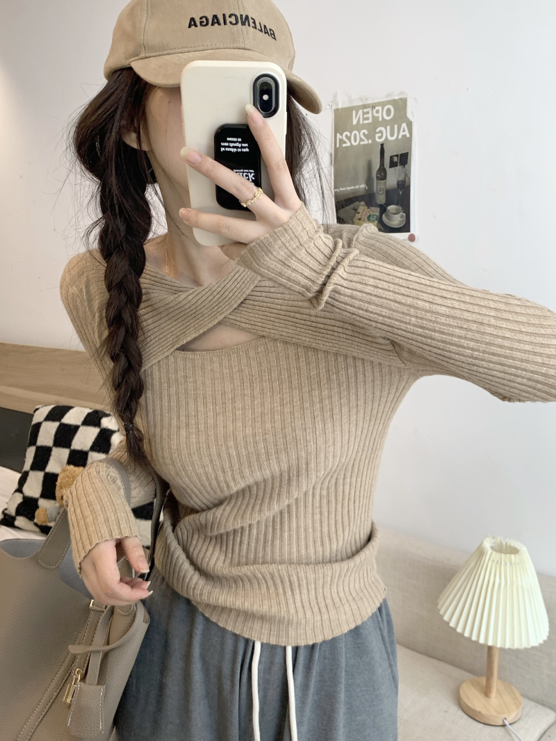 Shooted Design Hollow Long Sleeve Knit Top with Subtle Slimming Fit V-Neck Hoodless Tunic