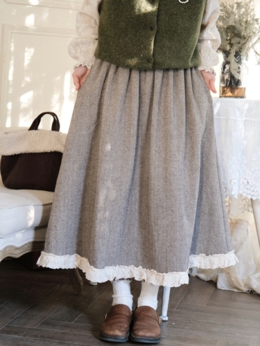 Thick woolen material, small fresh lace skirt, women's A-line umbrella skirt