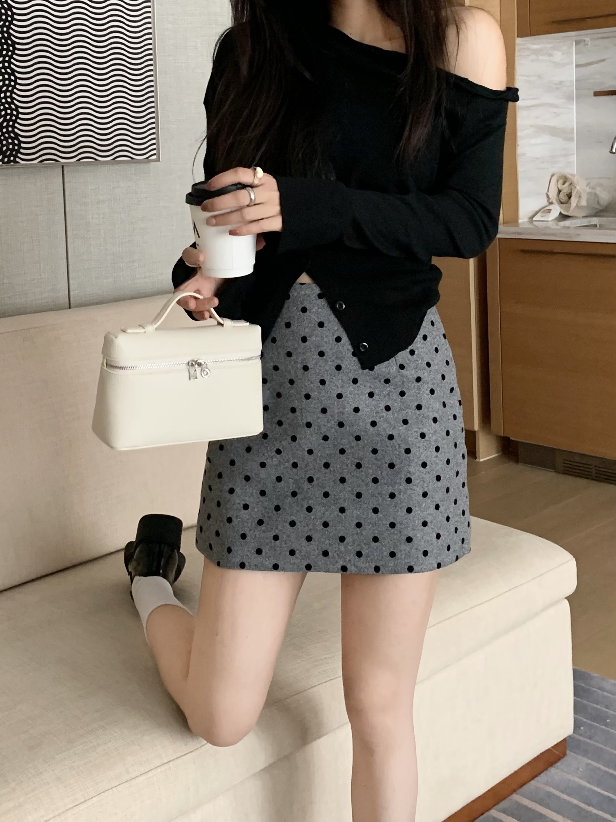 Photographed~Niche Polka Dot High-Waisted Slimming A-Line Skirt, Versatile and Non-Slip Thigh-High Skirt