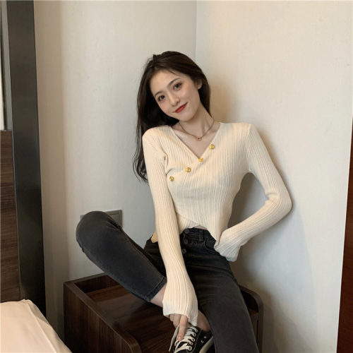 Actual shot of autumn slimming V-neck crossover sweater long-sleeved T-shirt top