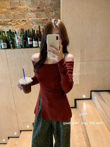 2024 new autumn Korean style niche one-shoulder pleated irregular off-shoulder long-sleeved bottoming sweater