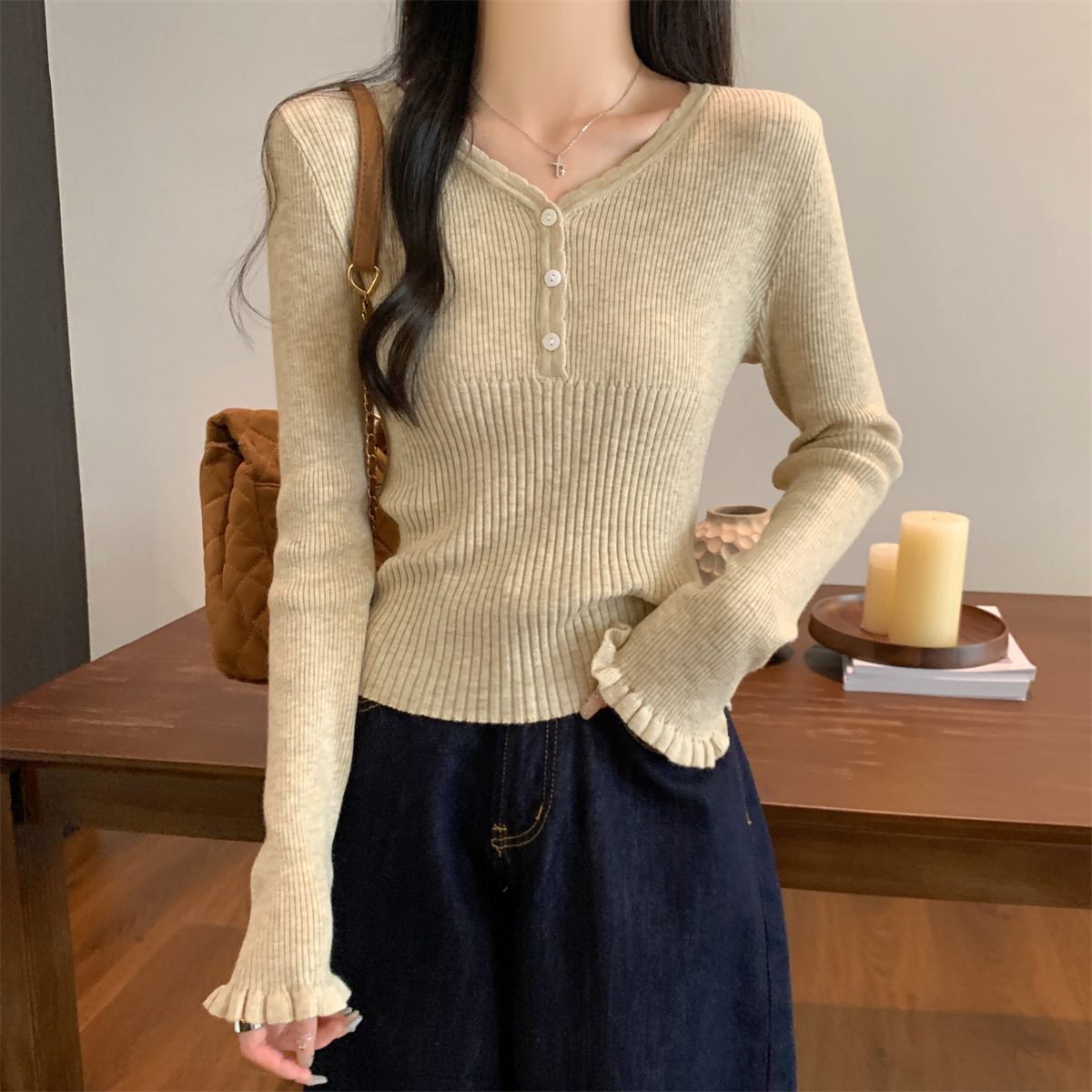 Actual shot of autumn and winter Korean style versatile v-neck button lace trumpet sleeve 6 wool knitted bottoming long-sleeved top