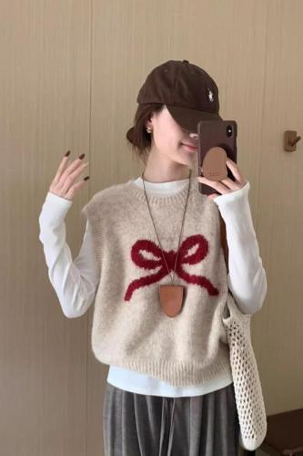 Tmall quality sweet bow vest 2024 autumn new Korean style embroidery pattern stacking top for women