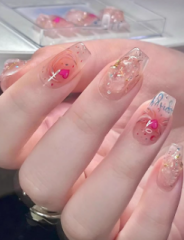 There are nail art wholesale factory stores Xiaohongshu's same style replica American retro graffiti pure handmade wear nails