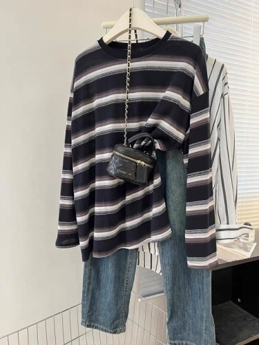 Extra large size 300 pounds striped long-sleeved T-shirt women's spring and autumn design loose top