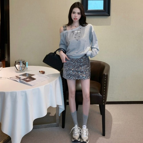 Real shot!  Designed off-shoulder long-sleeved loose shiny sweatshirt suit for women in autumn sequined hip skirt for women