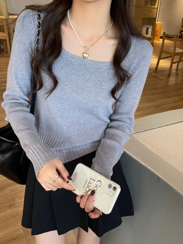 Knitted sweaters for women in spring, autumn and winter 2024 new high-end slim square-neck bottoming shirts with early autumn long-sleeved tops