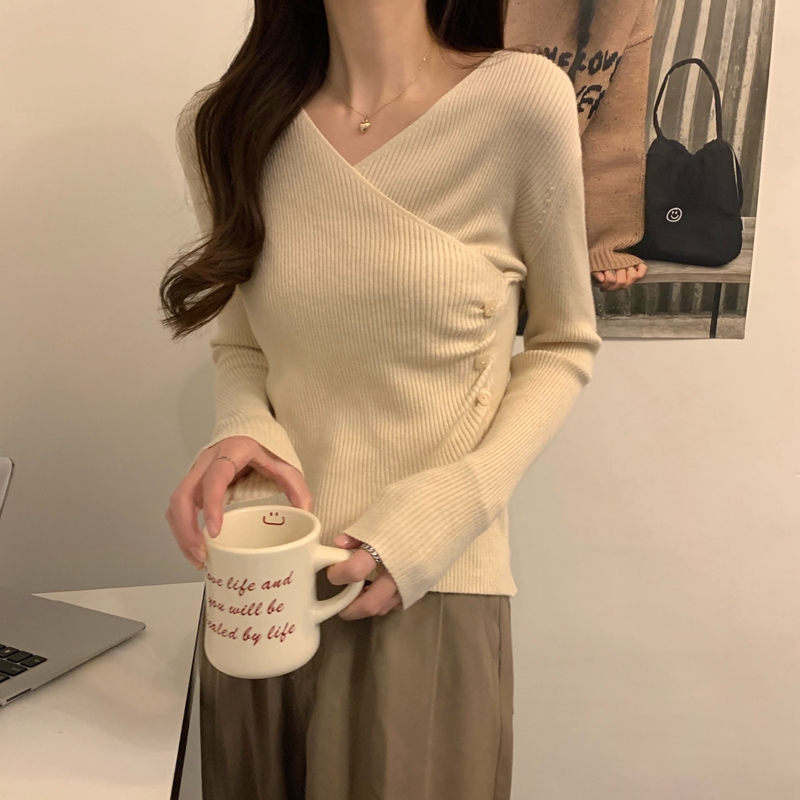 Actual shot of autumn and winter Korean style v-neck slim cross design inner bottoming sweater for women