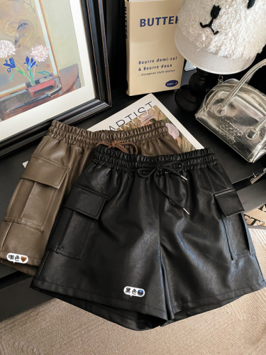 Actual shot of PU leather shorts, autumn new style, high waist, elastic waist, loose, slim and versatile, A-line wide-leg pants, boot pants