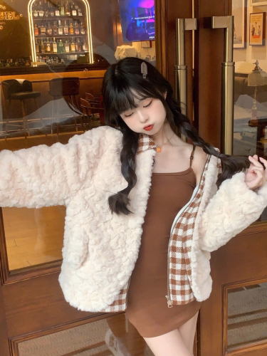 2024 Autumn and Winter Lamb Wool Jacket for Women Sweet and Little Stitched Checkerboard Eco-Friendly Fur Rex Rabbit Plush Thickened