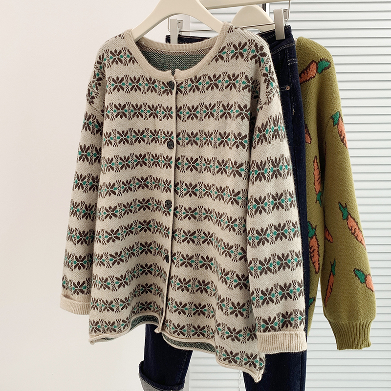 Forest style warm Japanese vintage style wool sweater winter loose literary style warm sweater
