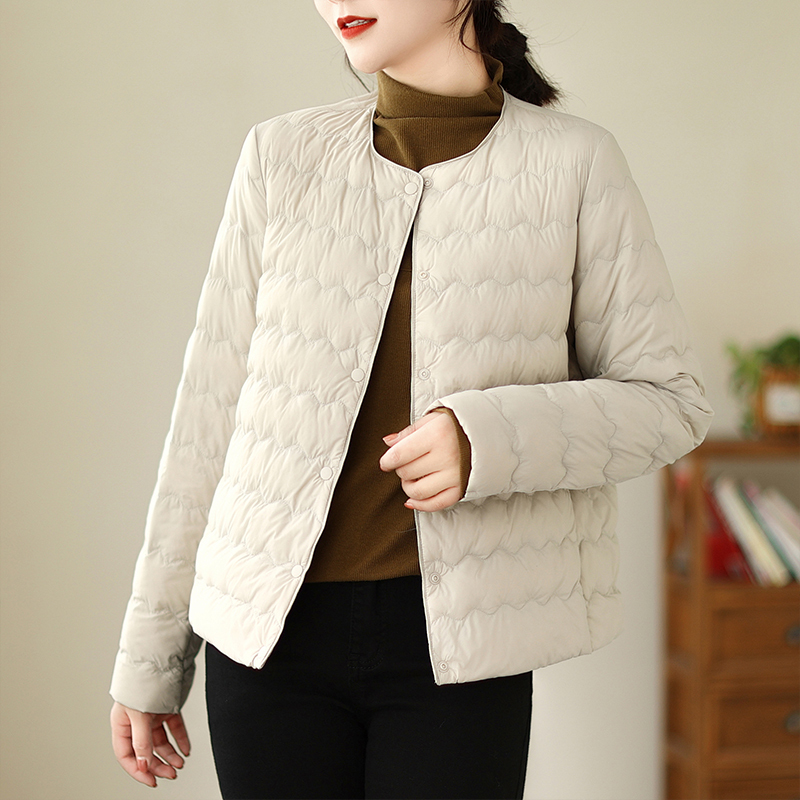 New winter fashion versatile round neck lightweight down jacket women's short slim jacket trendy