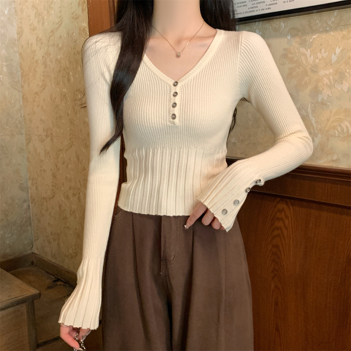 Actual shot of autumn and winter Korean style slim fit v-neck temperament button design Andy velvet knitted long-sleeved bottoming top