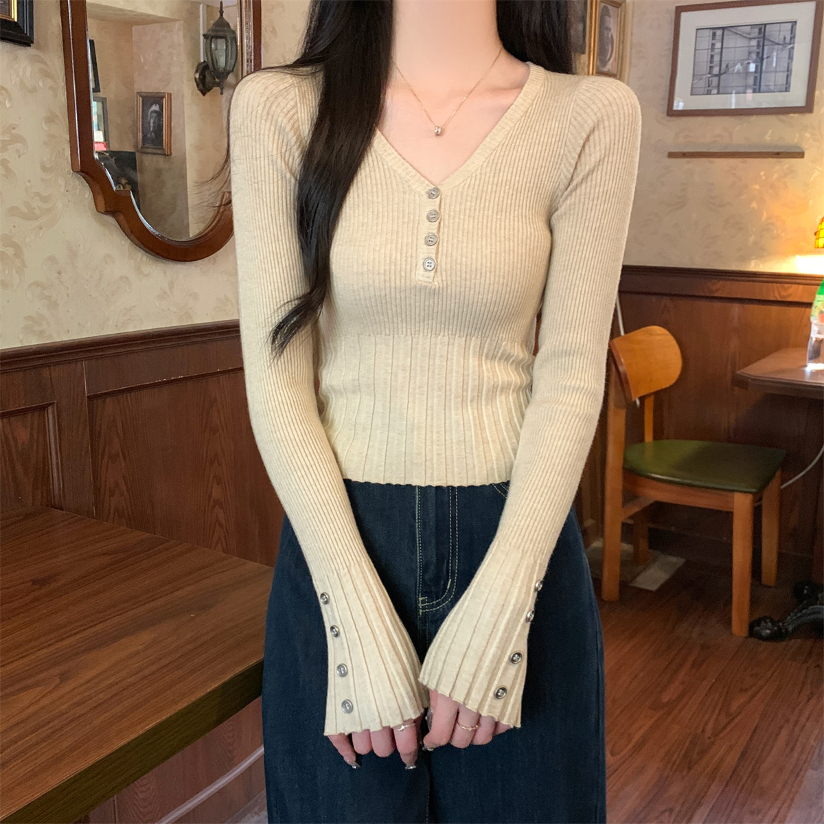 Actual shot of autumn and winter Korean style slim-fitting v-neck button design Andy velvet slim knitted long-sleeved bottoming top