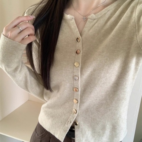 Retro Chic V-neck Knitted Cardigan 2024 Spring Autumn and Winter Temperament Bottoming Top Women's Threaded Outer Long Sleeves